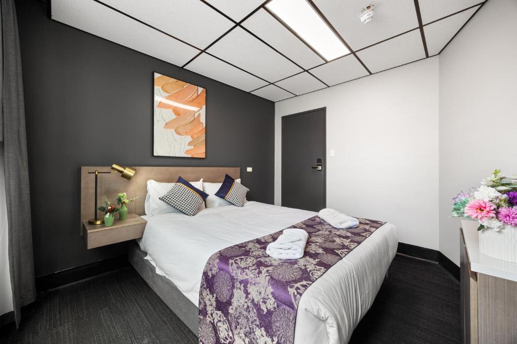 Adelaide Central Business District Hotel | Eminence on Bank