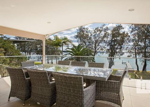 Summerland Point House | Enjoy Lazy Daze