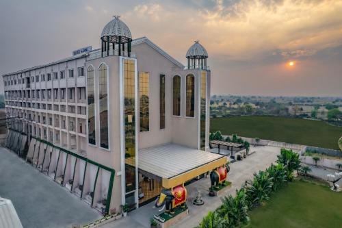 Amravati Hotel | Enrise By Sayaji Amravati