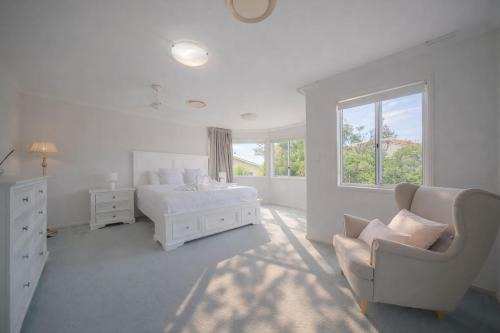 Carindale House | Entertainment Haven Pool Games Huge Living Space
