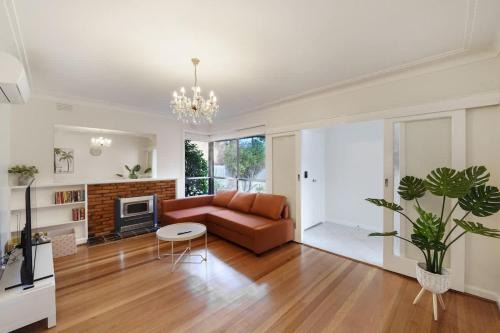 Mount Waverley House | Entire Cozy 4BR with 2 Ensuites House Mt Waverley