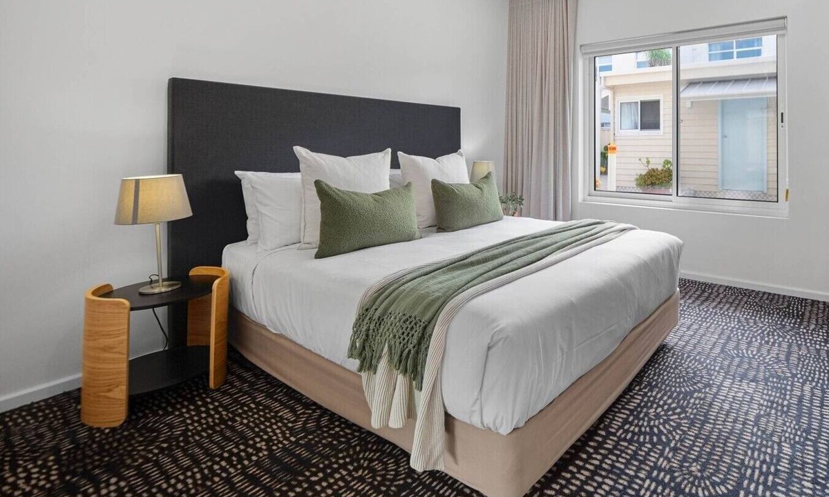 West Beach Apartment | Esplanade Apartments | Ocean View Beachfront | West Beach