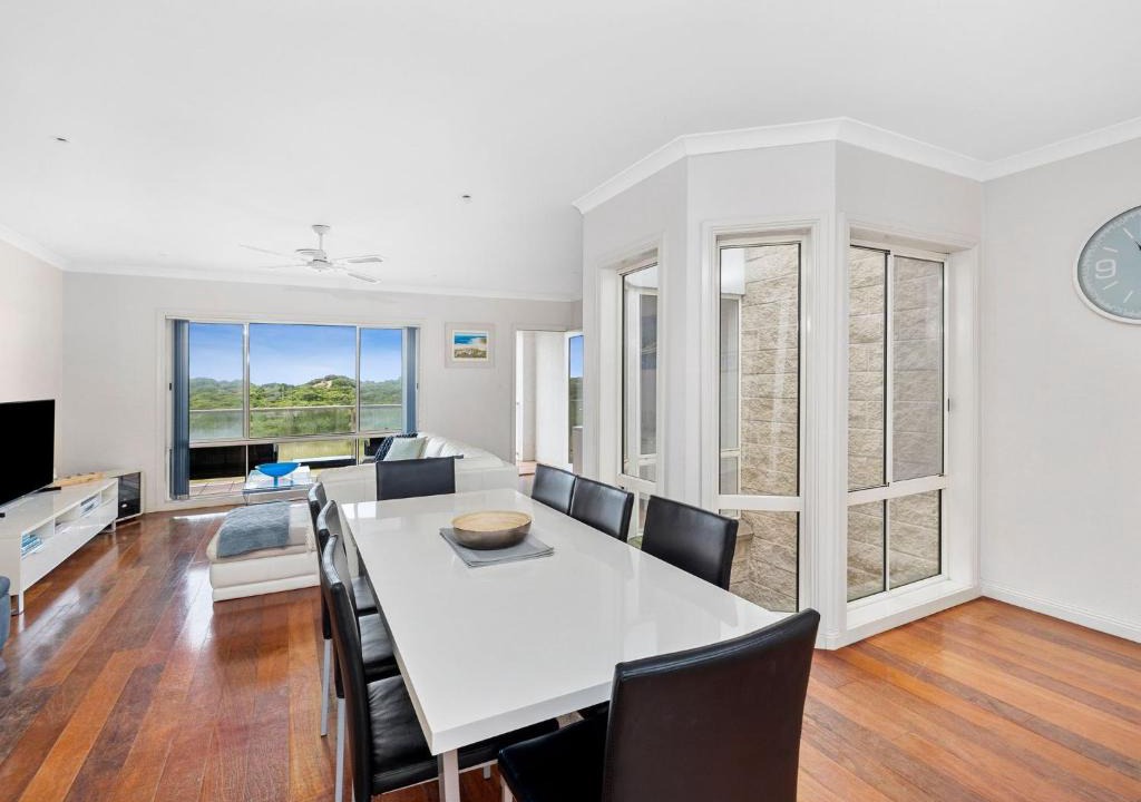 Torquay House | Esplanade Townhouse 4-209 Only 50m to Beach