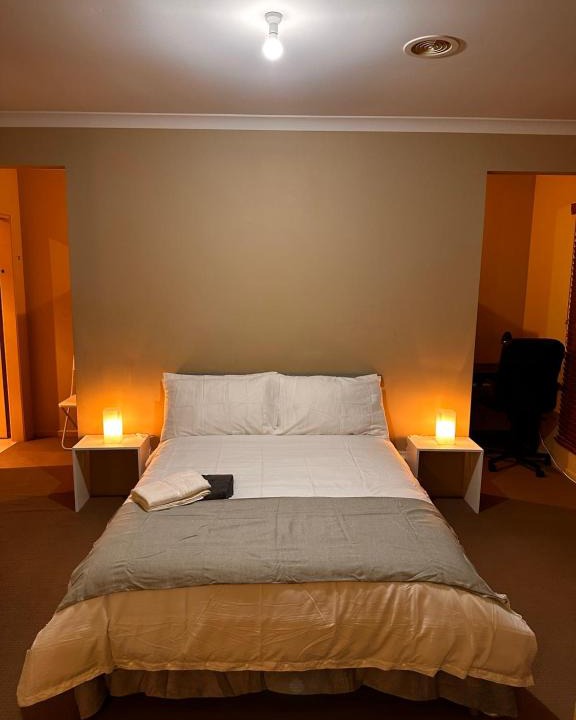 Sandhurst House | Exclusive B and B room