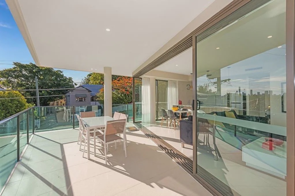 Bulimba Apartment | Executive 3BR Bulimba Apartment with Large Balcony Next to Oxford St