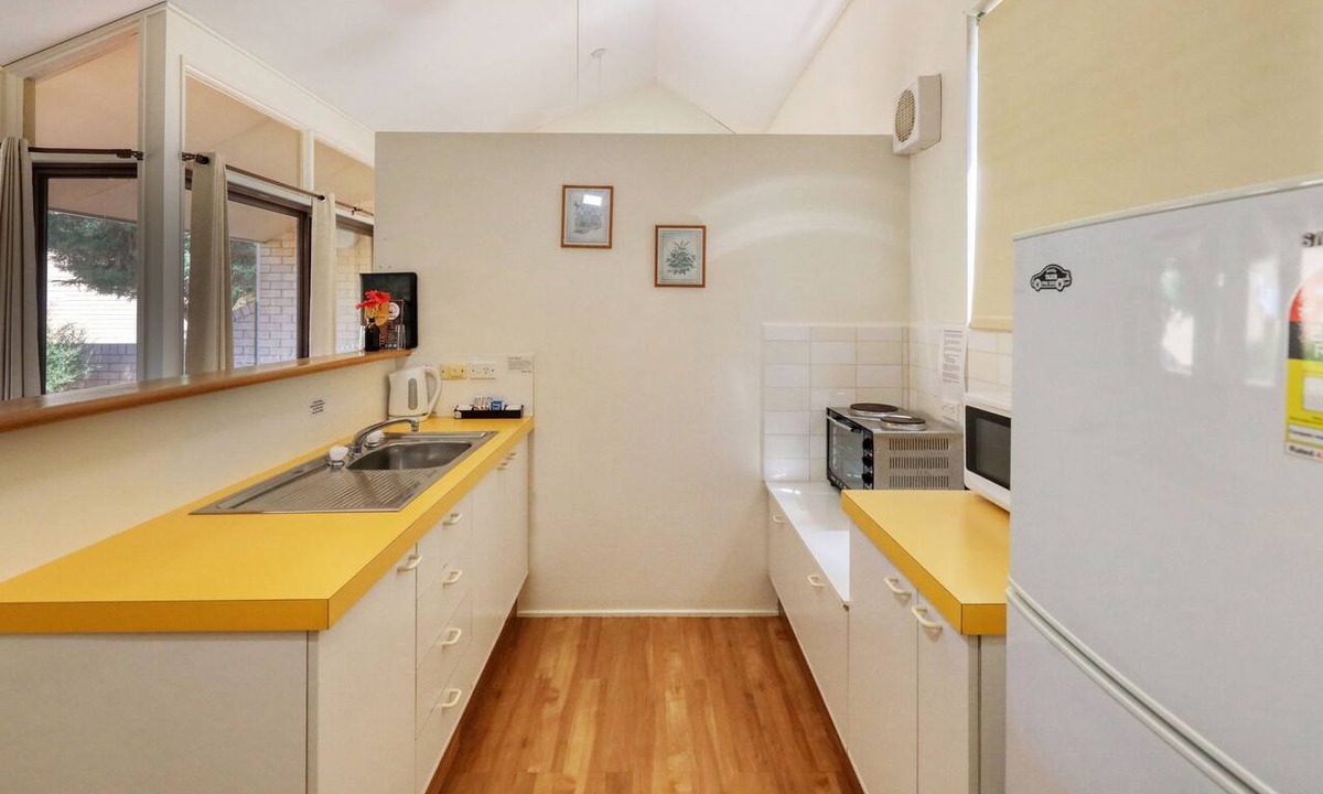 Benalla House | Executive Hideaway Motel