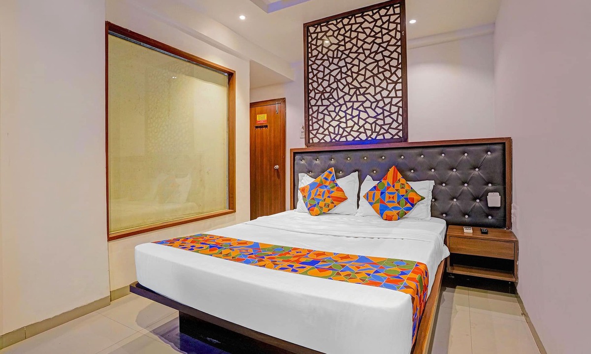 Bandra West Hotel | Fabhotel Dukes Plaza