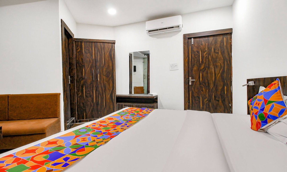 Bhopal Hotel | FabHotel HTC