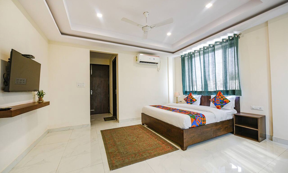 Mayapur Hotel | Fabhotel Jaswinder Bhawan