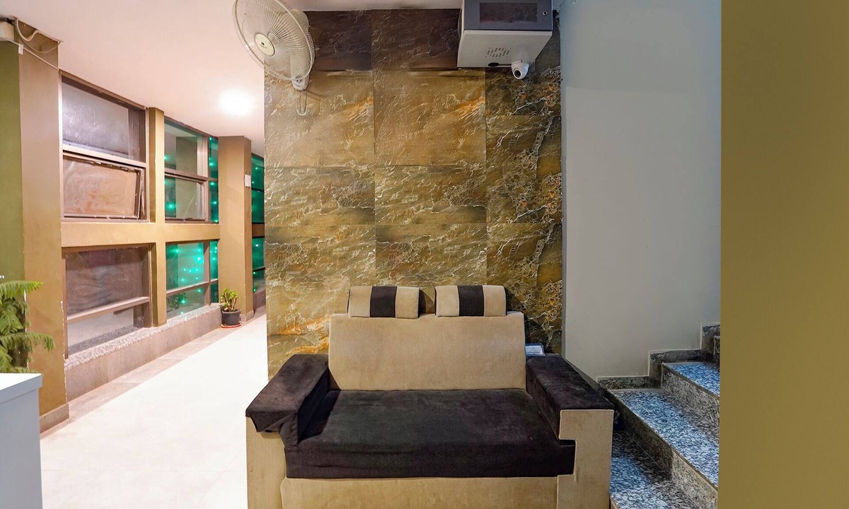 Gandhinagar Hotel | Fabhotel Relax