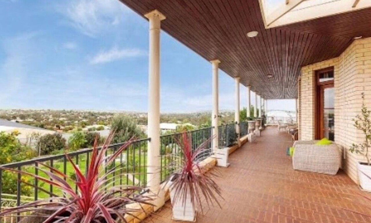 Northam House | Fairway Manor Accommodation