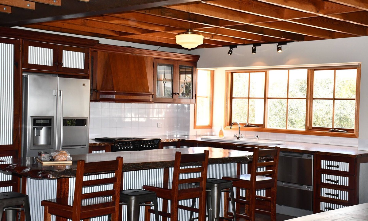 Harcourt House | Family Accomodation and Craft Retreat - MountView Retreat