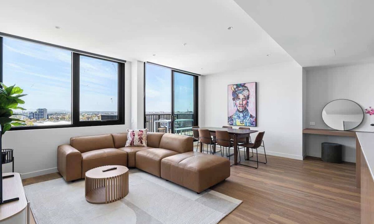 Brunswick Apartment | Family Friendly 3BR Apt with Parking & Workspace
