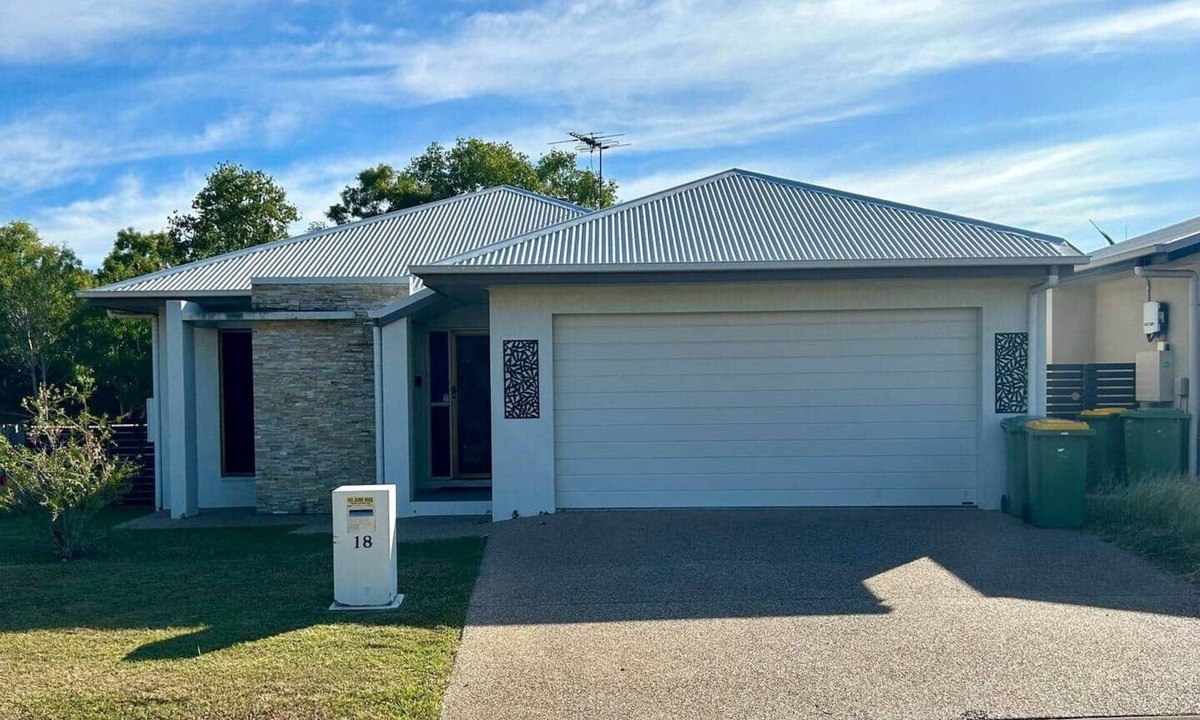 Douglas House | Family-Friendly Douglas Home