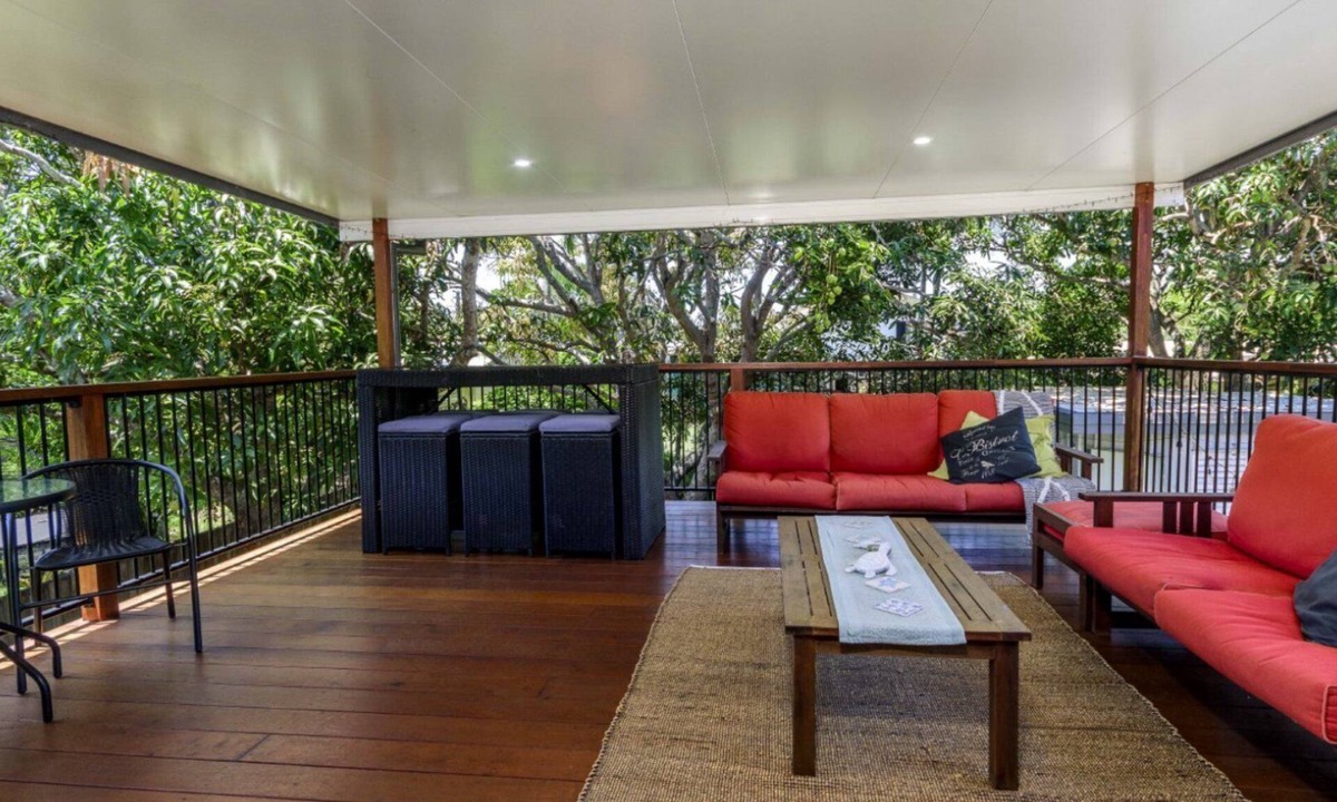 Bellara House | Family Holiday Home Upstairs Only