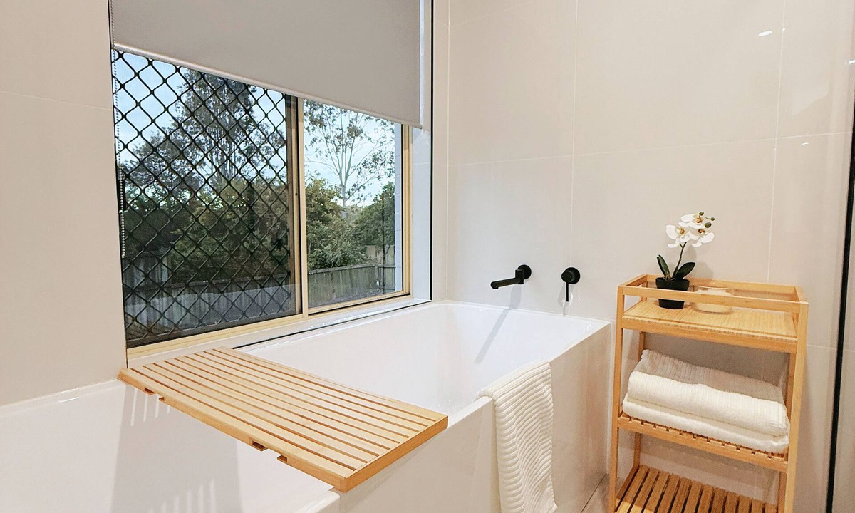 Kuraby House | Family & Pet-Friendly 4BR Home Freshly Renovated near Transport & Malls