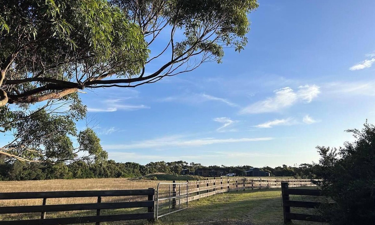 Sandy Point House | Far South Paddock Farm - Eco House + Tiny Home combo on the Prom Coast