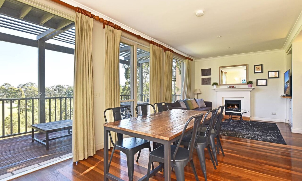 Pokolbin Villa | Ferre Villa located within Cypress Lakes Resort