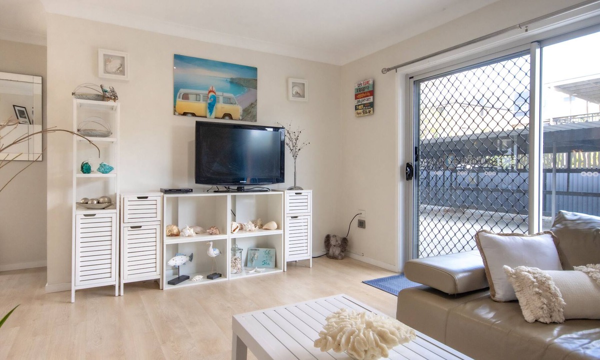 Bilinga Apartment | Fi's Beach House