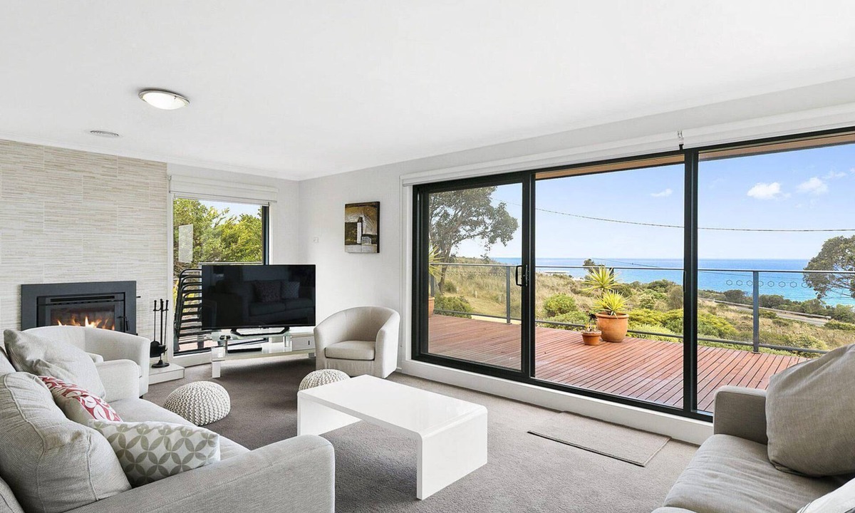 Anglesea House | First Point Anglesea
