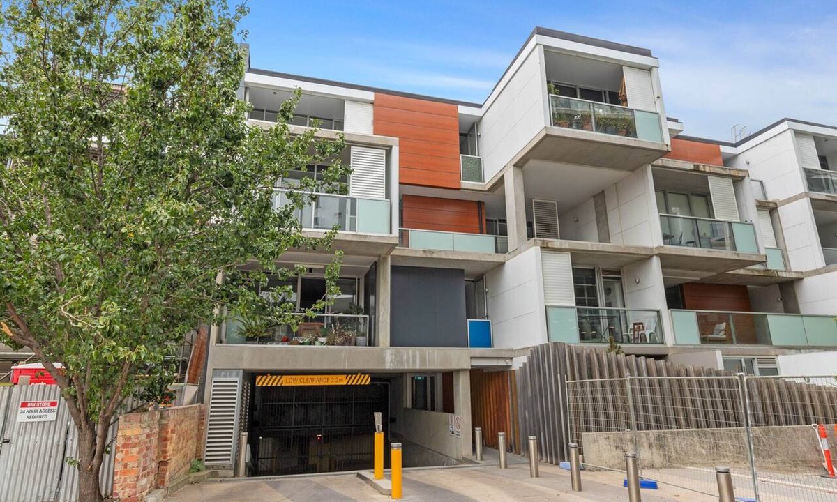 Fitzroy North Apartment | Fitzroy North 1-Bed with Balcony by Edinburgh Park