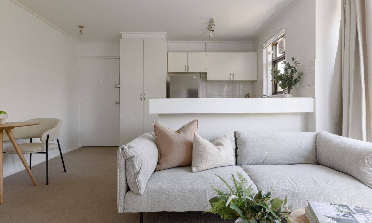 Fitzroy North Apartment | Fitzroy North Apt Steps to Edinburgh Gardens