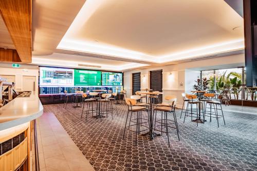 Cringila Hotel | Five Island Hotel