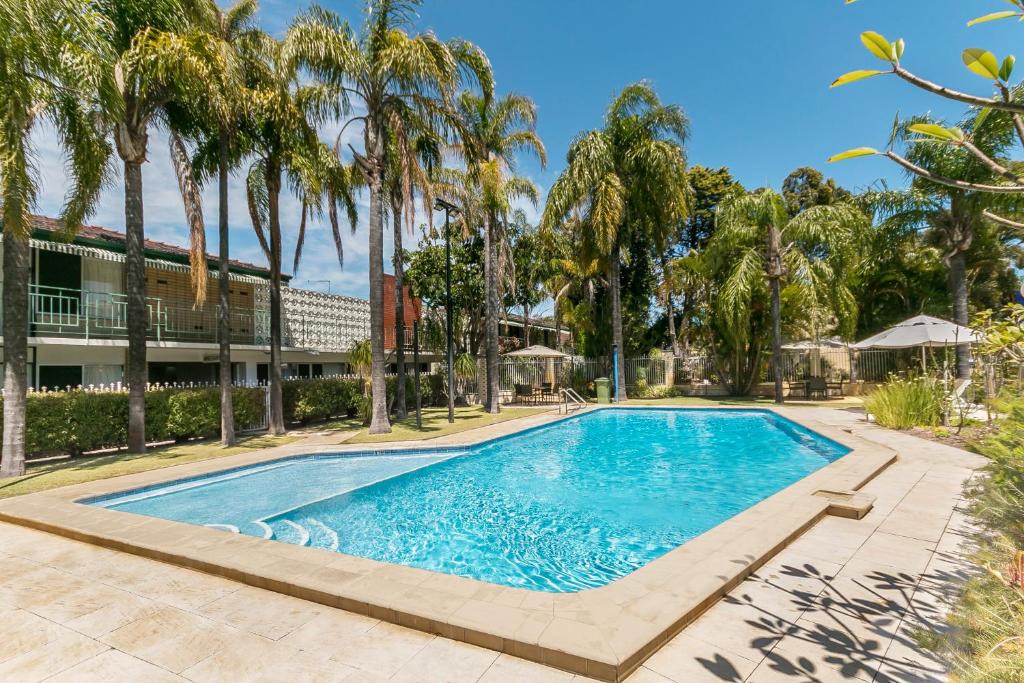 Rivervale Hotel | Flag Motor Lodge