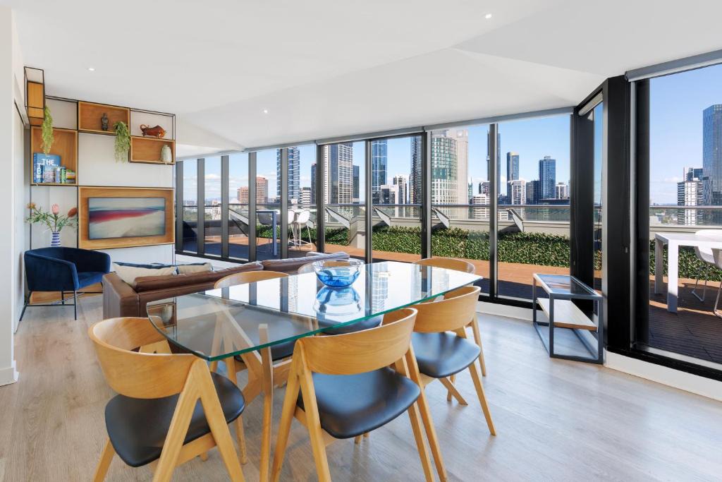 Melbourne Central Business District Apartment | Flinders Luxury Penthouse