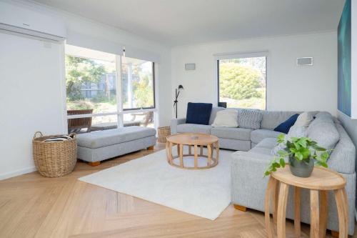 Hayborough House | Fourseagulls - Private Beach Home - Pet Friendly - No Linen Included