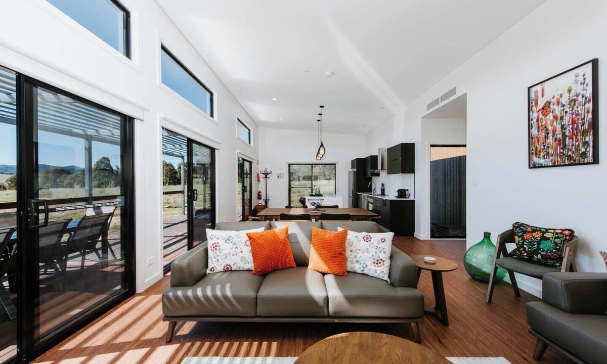 Erudgere Cottage | Frantoio Cottage Serene Horizons Stylish Comforts