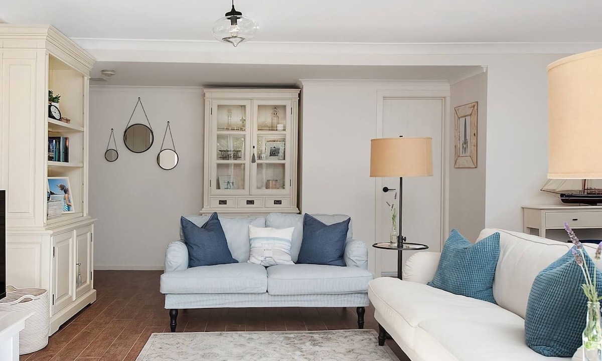 Mollymook Beach House | FREE NIGHT. Pay for 2 stay for 3