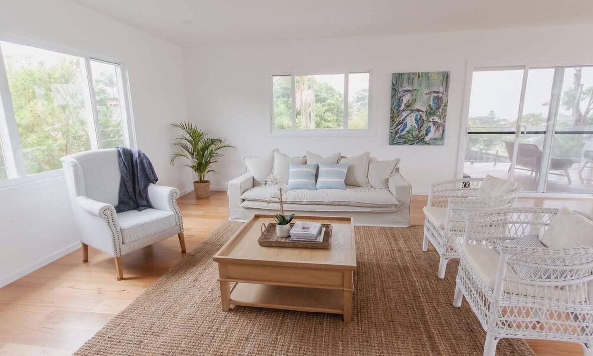 Mollymook Beach House | FREE NIGHT. Pay for 2 stay for 3