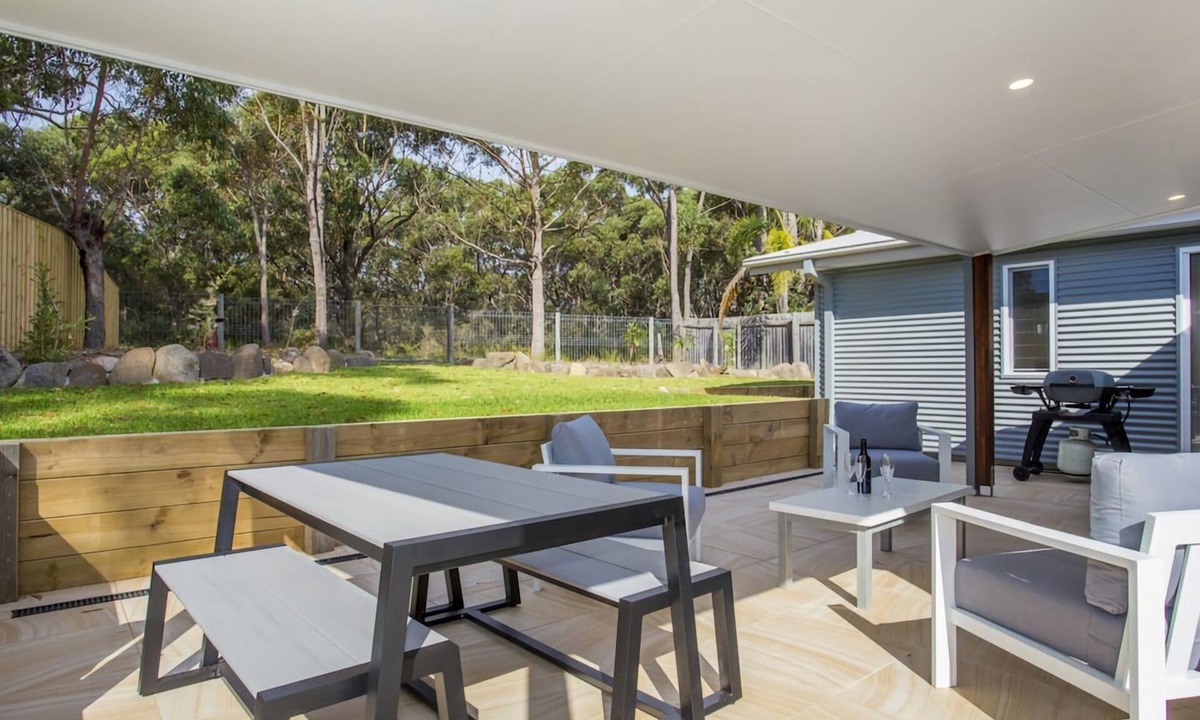 Lake Tabourie House | FREE NIGHT. Pay for 2 stay for 3