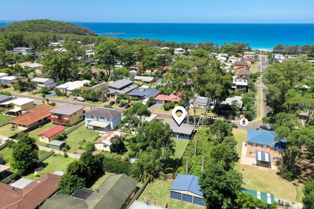 Narrawallee House | Free night! Pay for 2 stay for 3