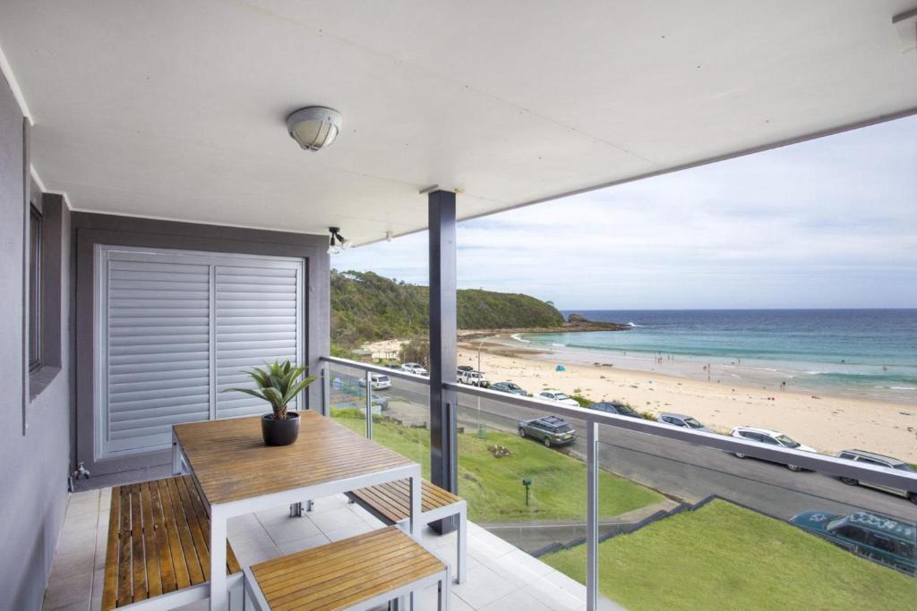 Mollymook Beach House | Free night! Pay for 2 stay for 3