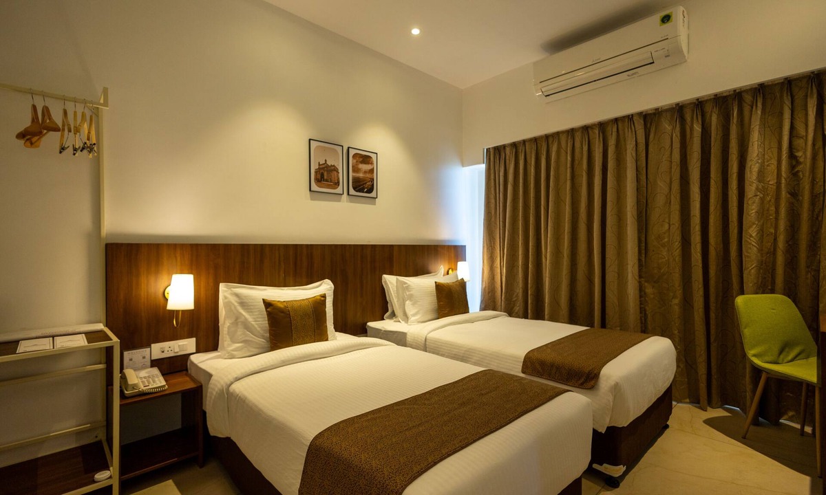 Ghansoli Hotel | Freesia Residency By Express Inn - Navi Mumbai