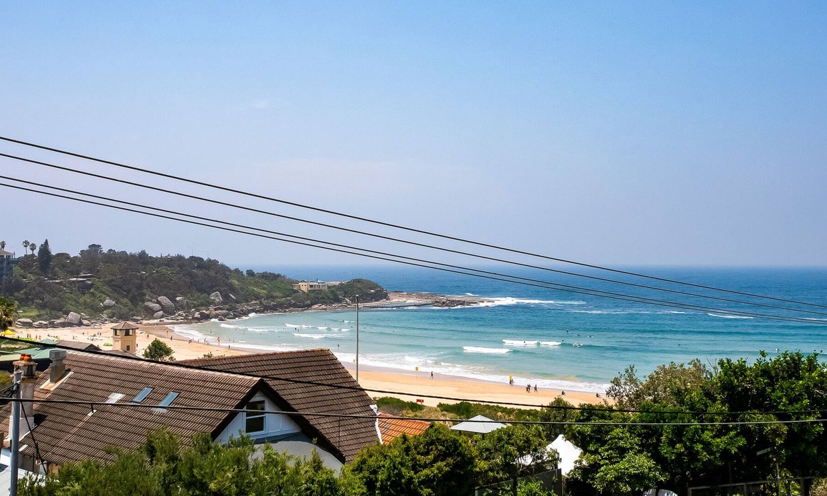 Freshwater House | FRESHWATER STUNNING BEACHSIDE PANORAMA