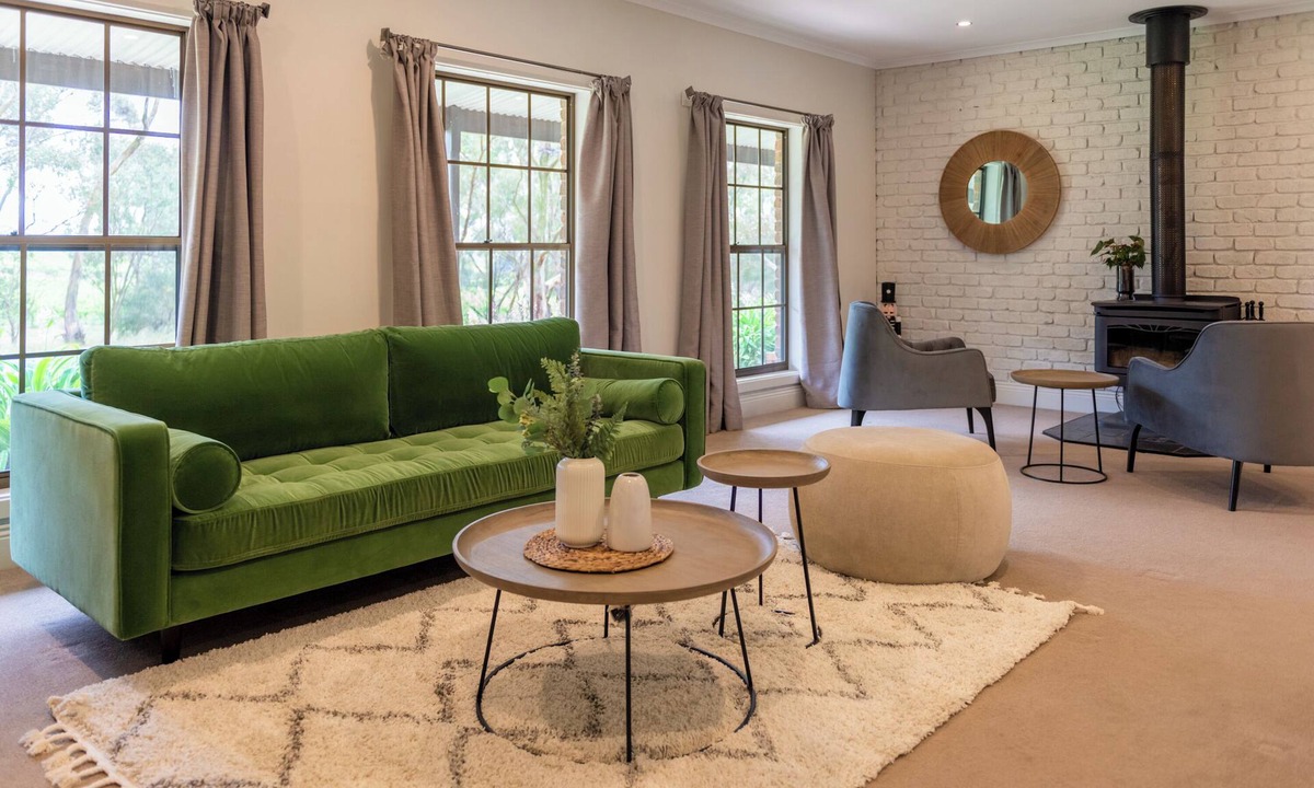 Stone Well Villa | Furche Barossa Vineyard & Fireplace