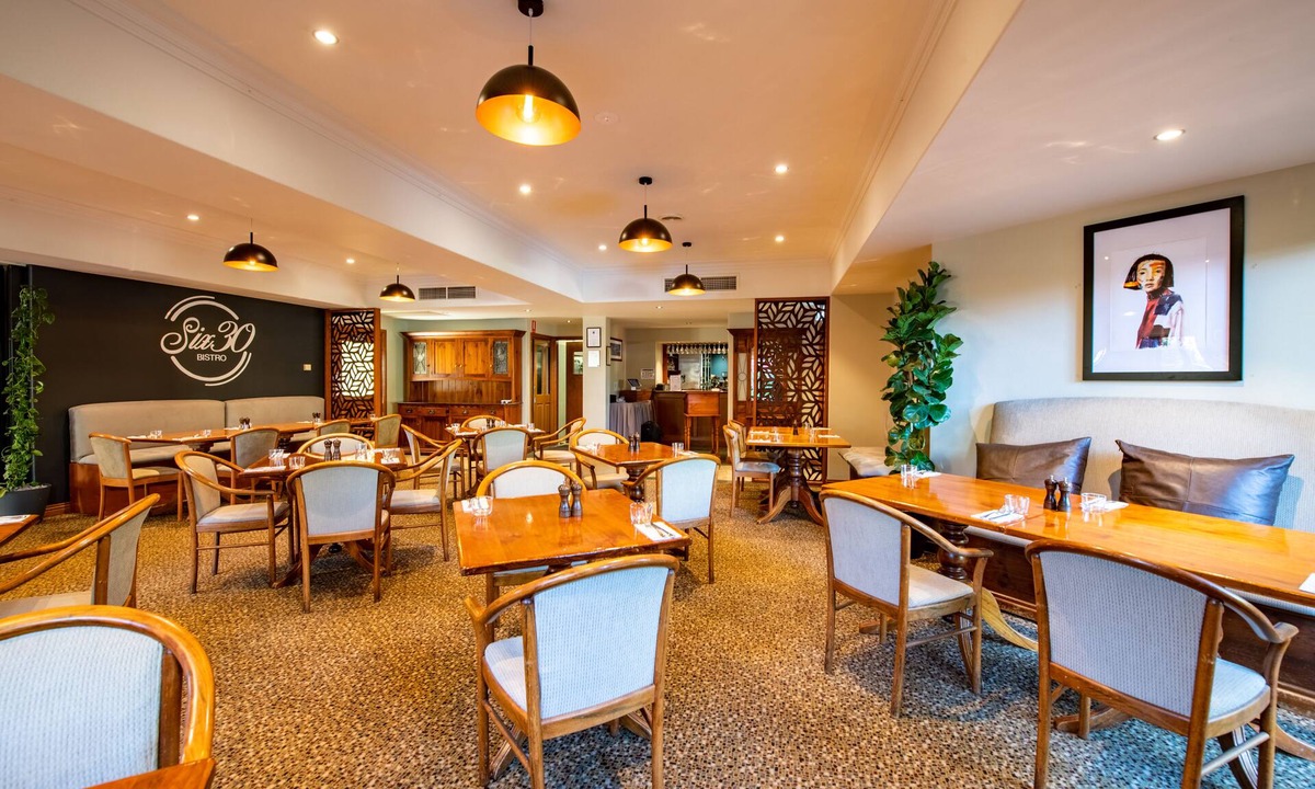 Notting Hill Hotel | Gateway on Monash Boutique Hotel
