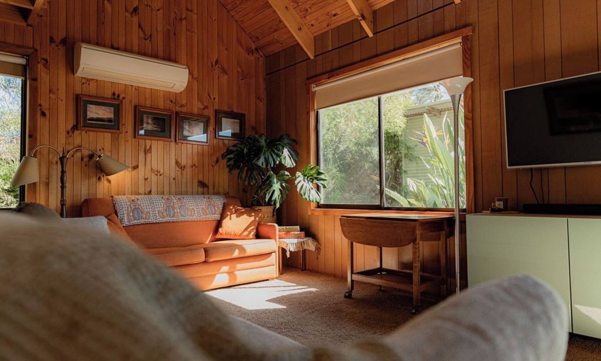 Akaroa Apartment | Geoff's ~ beach, bush and bliss