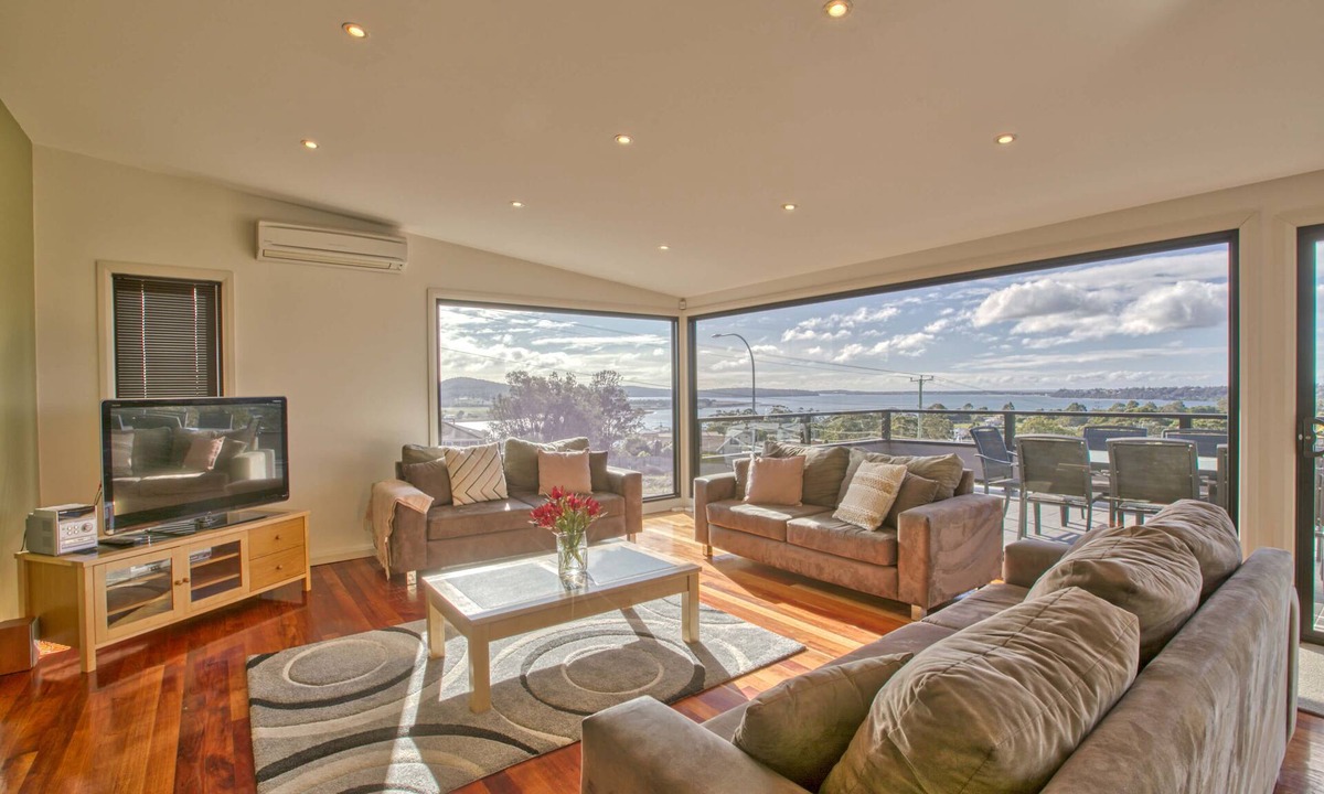 St Helens House | Georges Bay Luxury St.Helens