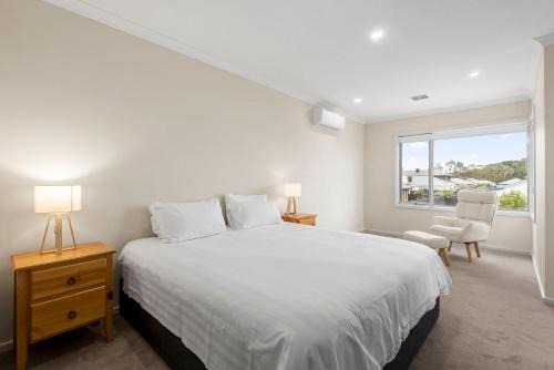 St Leonards House | Georgina By The Bay