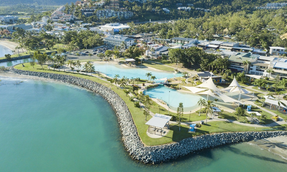 Cannonvale Apartment | Getaway Ocean Views