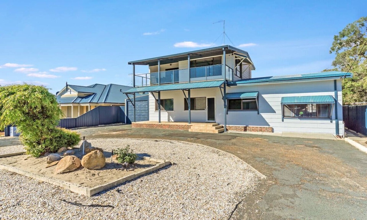 Silver Sands House | Giggles Beach House in Silver Sands