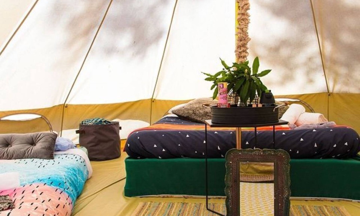 Red Hill South House | Glamping at Iluka Retreat 3 - Private Deck Included