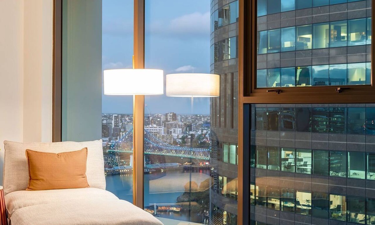 Brisbane Central Business District Apartment | Glasshouse on Felix – Luxury Brisbane City Apartment with River Views, Pool & Parking