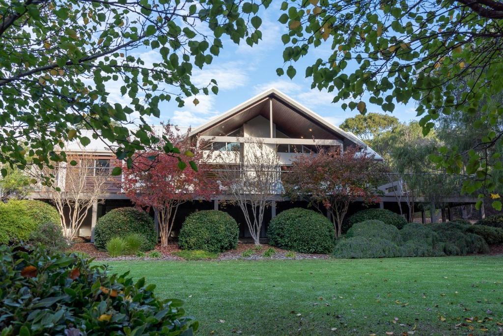 Eagle Bay House | Gooligumup I Private Properties