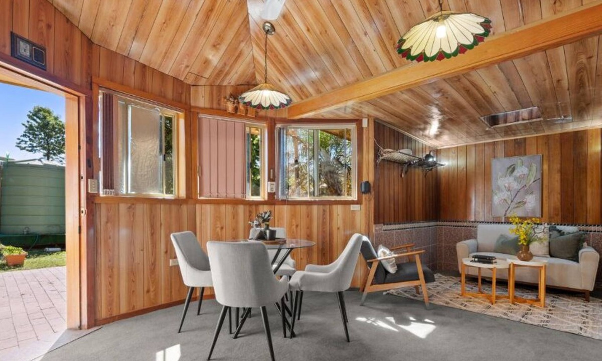 Chifley Apartment | Gorgeous Granny Flat Near Westfield Woden