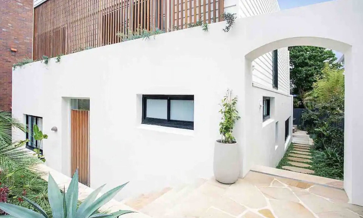 Bronte House | Gorgeous new designer beach home walking distance to beaches and cafes